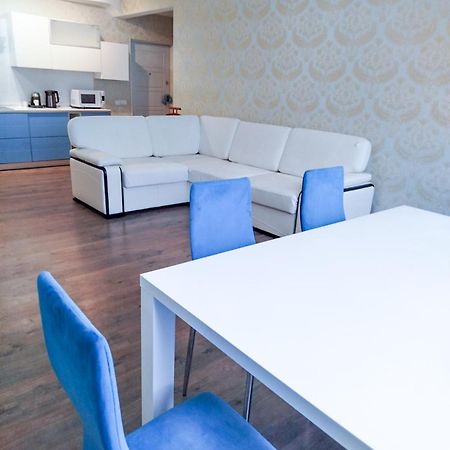 Appartement Grunvald Lux à Kiev Extérieur photo